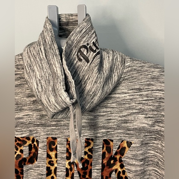 PINK Victoria's Secret Women's‎ Gray Sweater leopard XS - Picture 3 of 9